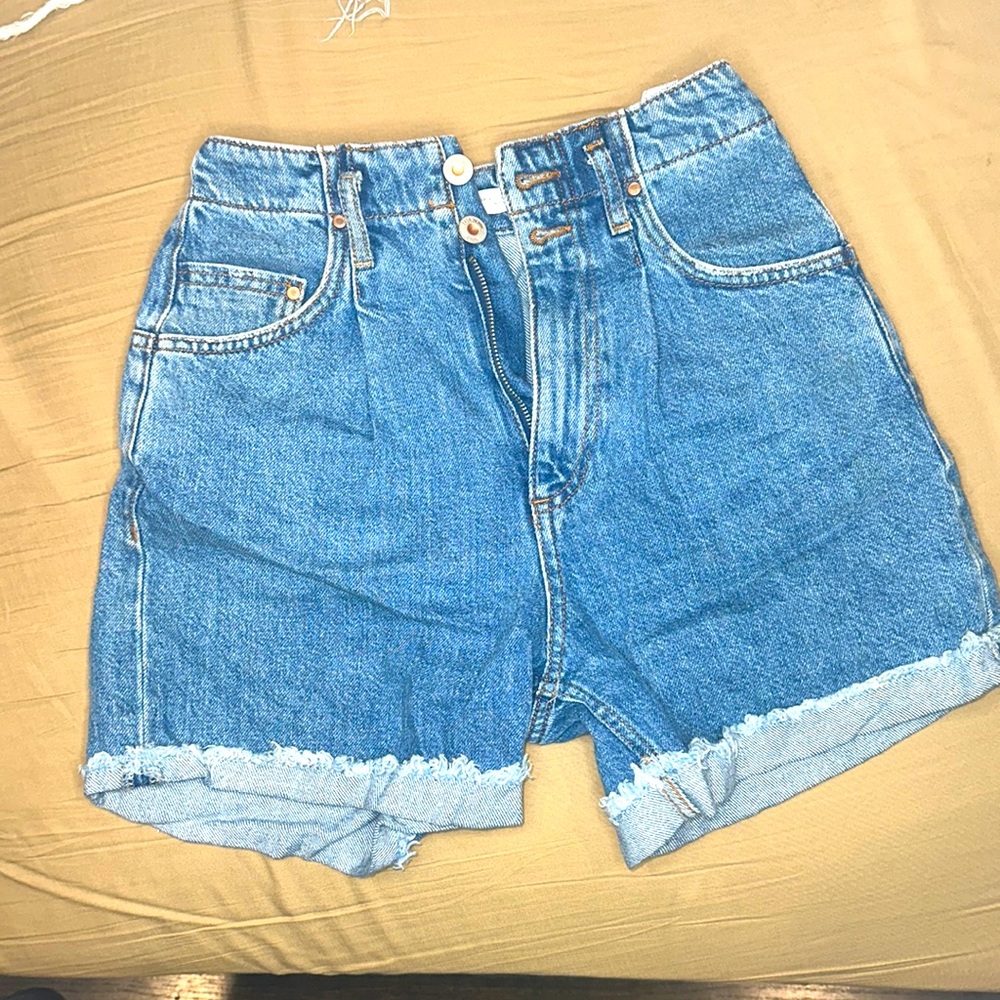 Zara oversized boyfriend women’s shorts